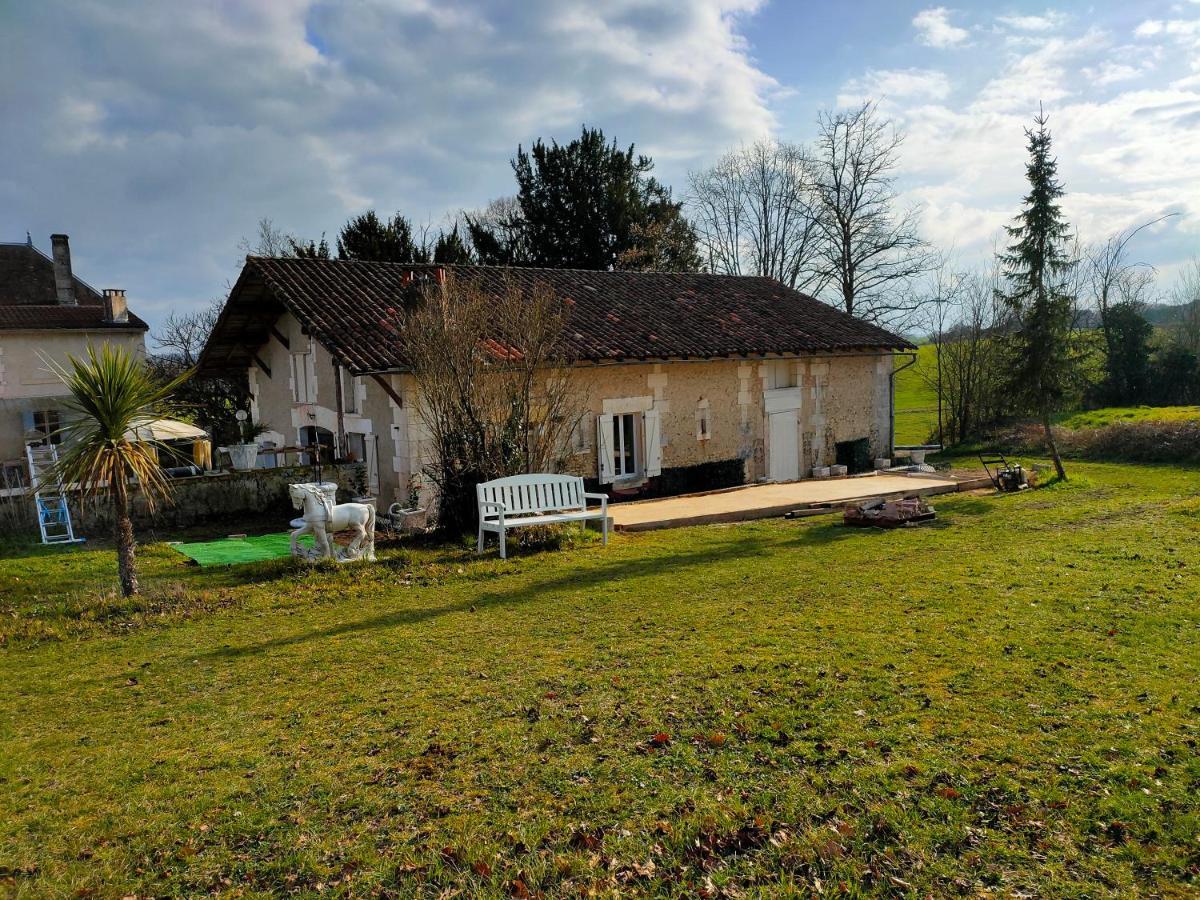 La Maison Des Oliviers Aubeterre-sur-Dronne Exteriér fotografie