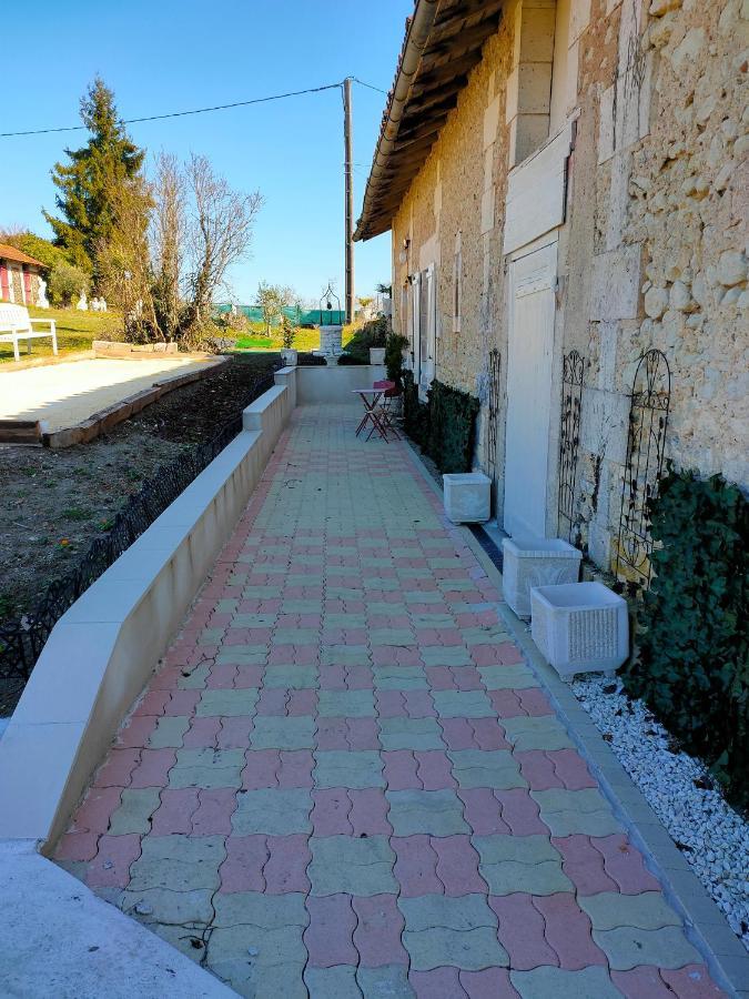La Maison Des Oliviers Aubeterre-sur-Dronne Exteriér fotografie
